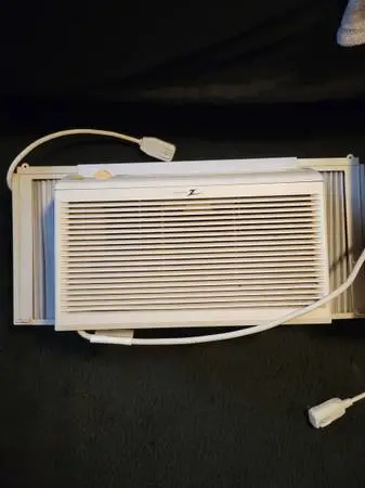 AIR CONDITIONER ZENITH 5,000 BTU IN GOOD COND. WILL DELIVER!