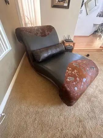 Lowered! Custom - beautiful highend leather and cowhide chaise lounge
