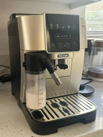 Delonghi Magnifica Start Coffee Machine