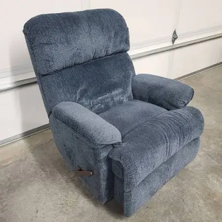 Comfortable Flexsteel Recliner