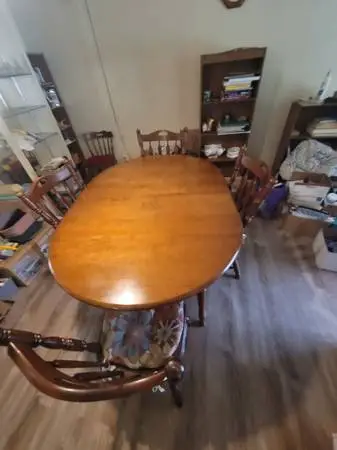 Dining room table and 4 chairs
