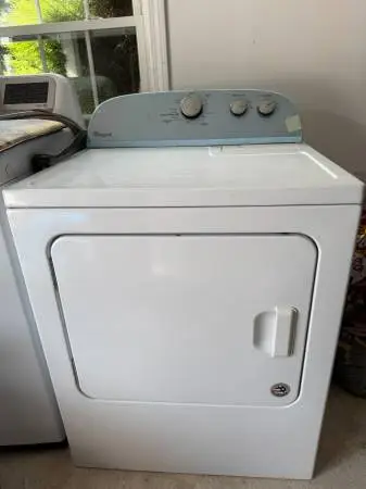 Whirlpool 7-cu ft Vented Electric Front Load Dryer ( White )