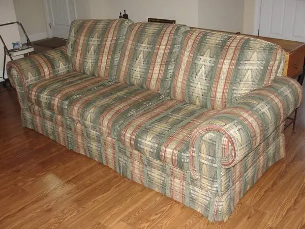 Great Looking and Clean Couch w/No Rips or Tears