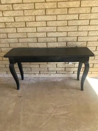 Table solid wood excellent condition