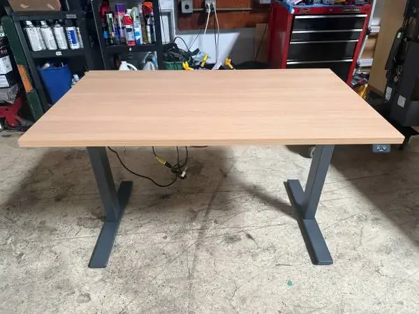 (31) Poppin Series L 47.25W x 27D Electric Sit Stand Desks