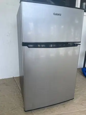 Galantz mini fridge 3.1 cf
