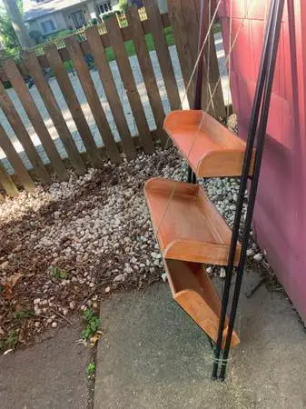 FOLD-UP A-FRAME PLANTER RACK