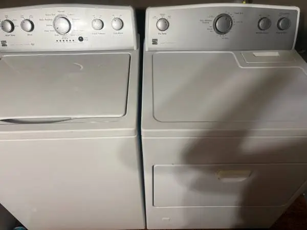 WASHER AND DRYER RARELY USED CAN DELIVER