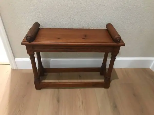 Vintage ornate wood small hallway/piano bench
