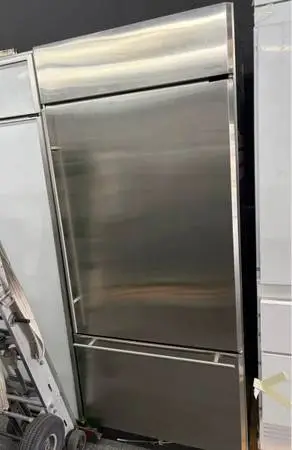 STAINLESS STEEL BUILT-IN BOTTOM FREEZER FRIDGE