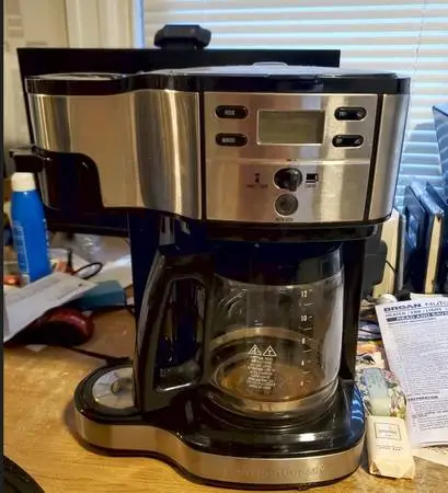 Hamilton Beach 2 Way Brewery 12 Cups Coffee Maker + Single Serve