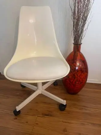 Chair Herman Miller inspired mid century modern heavy duty plastic