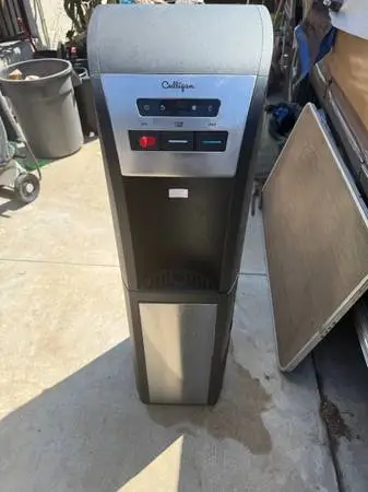 WATER DISPENSER 5 Gal. Culligan