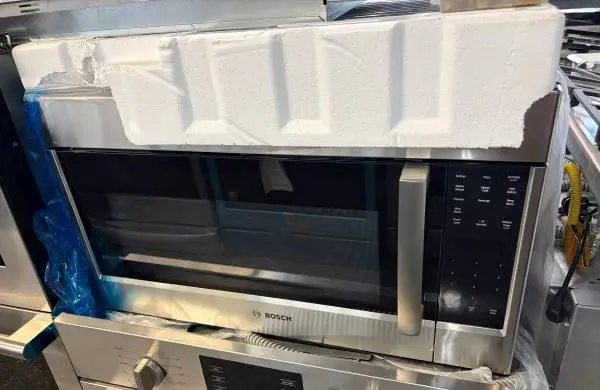 OPEN BOX BOSCH OVER THE RANGE MICROWAVE