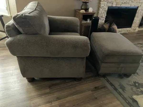 CHAIR & OTTOMAN