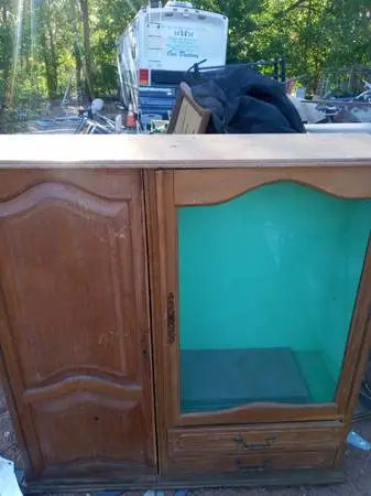 Curio cabinet