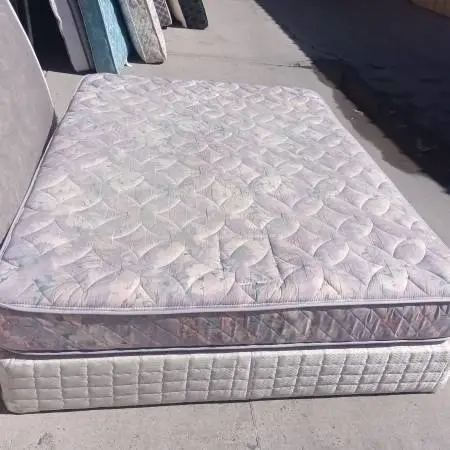 Queen mattress and box spring