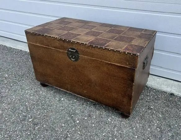 Storage Chest (s) / Ottoman (s) / Foot Stool (s) at Creative Bargains