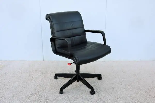Mid-Century Modern Richard Sapper for Knoll Sapper Management Chair