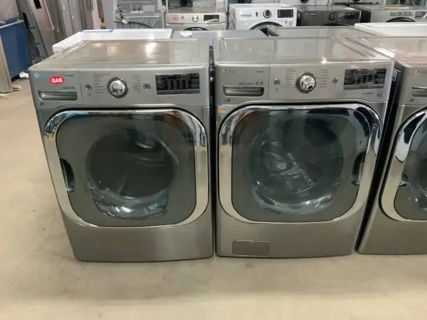 **LG GRAPHITE GRAY JUMBO FRONT LOAD, GAS WAHER DRYER SET**ON SALE NOW*