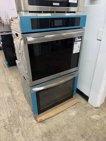 GAAV - NEW FRIGIDAIRE 30 ELECTRIC DOUBLE WALL OVEN - FACTORY WARRANTY