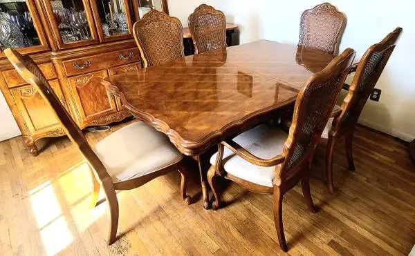 Long Dining Table and 6 Chairs.