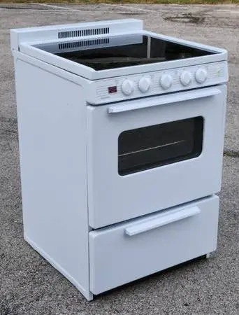 24 Inch Electric Range with 4 Smoothtop Burners, 3 cu ft Oven