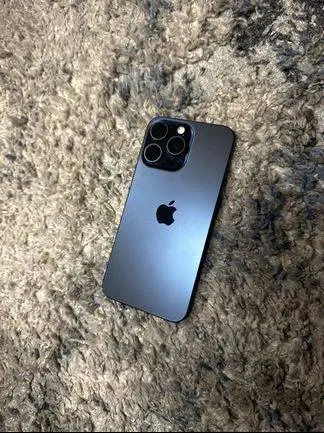 iPhone 15 Pro Max 512GB – Stunning Blue Titanium