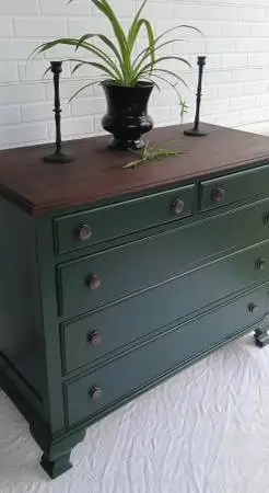 Beautiful Vintage 5 deep drawer dresser green dark with dark walnut tp