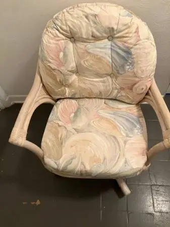 Vintage Rattan Table & 4 Chairs