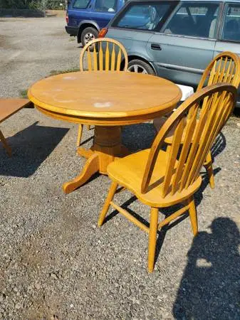 Solid wood kitchen table & 4 chairs