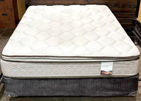 Full Size Hope Pillowtop Plush Mattress Box Spring