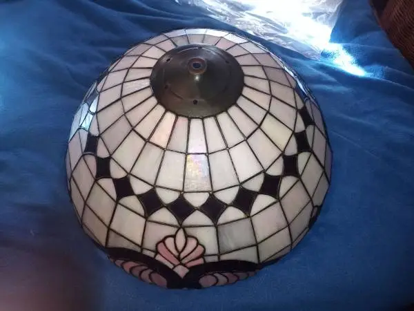 Tiffany style Stained Glass Lampshade beautiful 20  wide 12 high