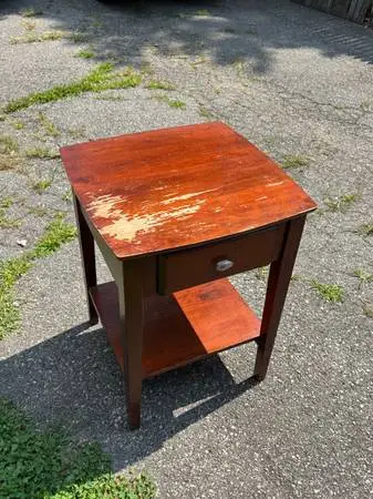 Wooden 1-Drawer Nightstand/End Table