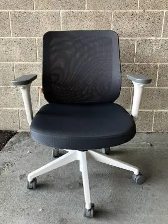 Like-New POPPIN Max Task Mid Back Chair (Gray/White)