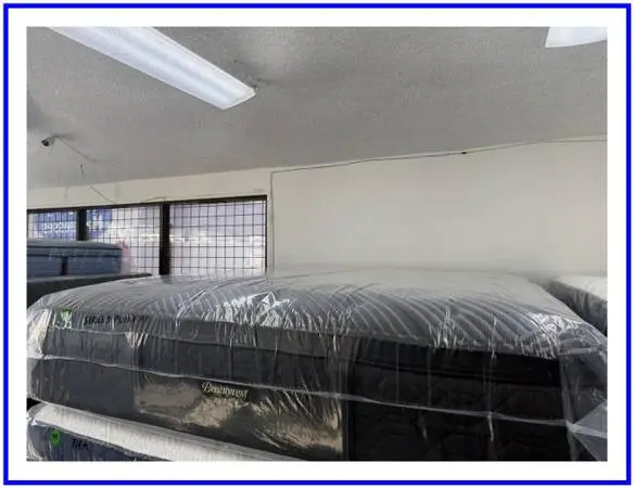 KING SIZE SIMMONS BEAUTYREST BLACK SERIES 3 PILLOW MATTRESS & BOX BED
