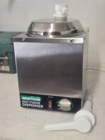 Hot Fudge Dispenser
