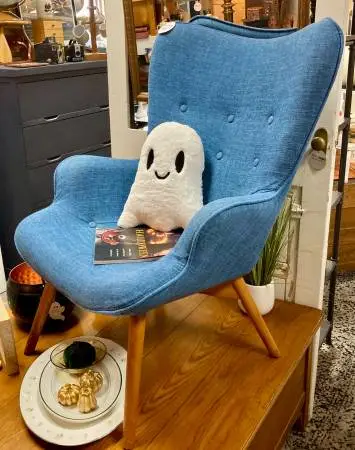 Modern Blue Tufted Chair