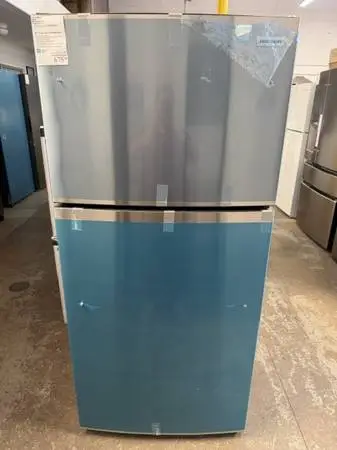 New Frigidaire Top Mount Refrigerator