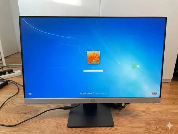 HP 24 IPS Monitor with Speakers + Cables IN ORIGINAL BOX - $50 FIRM