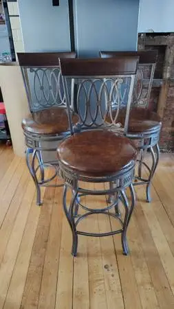 BARSTOOLS ISLAND CHAIRS