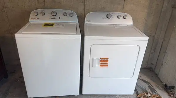 Whirlpool Top-Load Washer & Electric Dryer Set – ONLY 1 YEAR OLD!