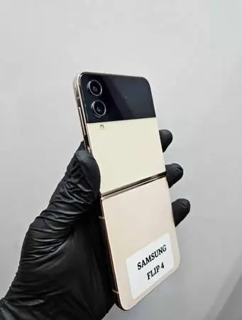 Samsung Z flip 4 unlocked