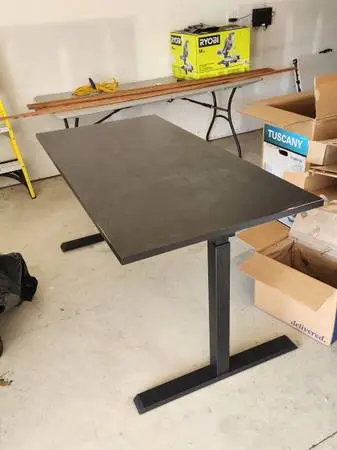Heavy-Duty Hydraulic Adjustable Work Table / Workbench – 5 Ft