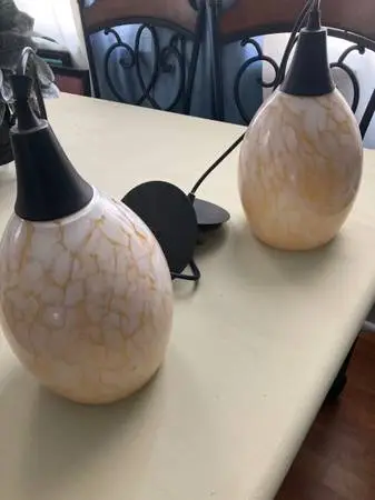 PENDANT LIGHTS