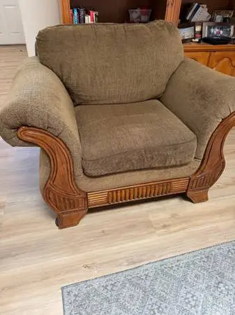 Oversized Comfortable Chair $85