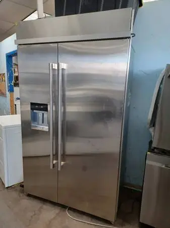 JENN AIR 42 Refrigerator side by side stainless steel