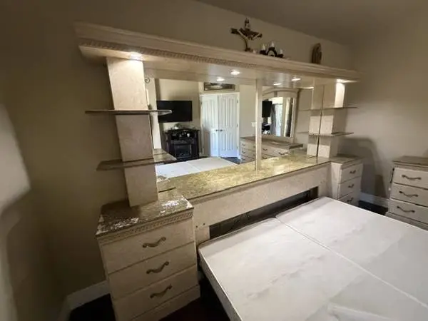 King Size Bedroom set - USED