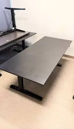 Uplift Desk  - Black 70x36(adjustable height) Excellent Condition