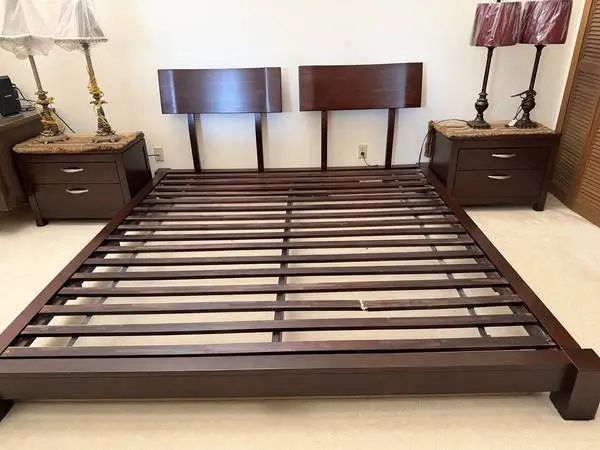 Master Bedroom Set Solid Wood - King Bed, 2 Night Stands, and Dresser